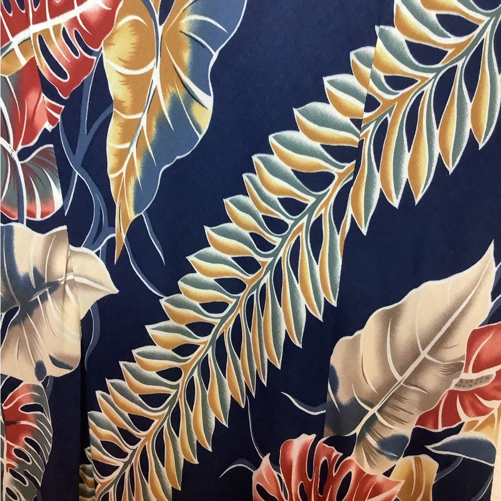 Hilo Hatties Hawaiian original size L Maxi dress blues tan& soft reds short SLV - Picture 11 of 13